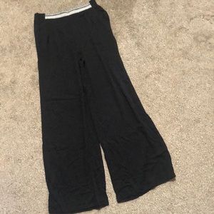 Wide leg. Mid/high rise elastic waist size small